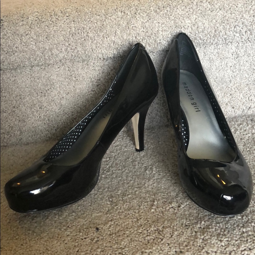 Madden Girl pumps